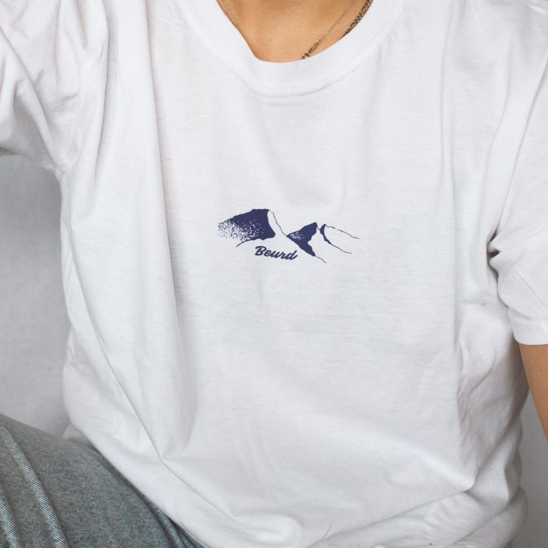 T-shirt On the road