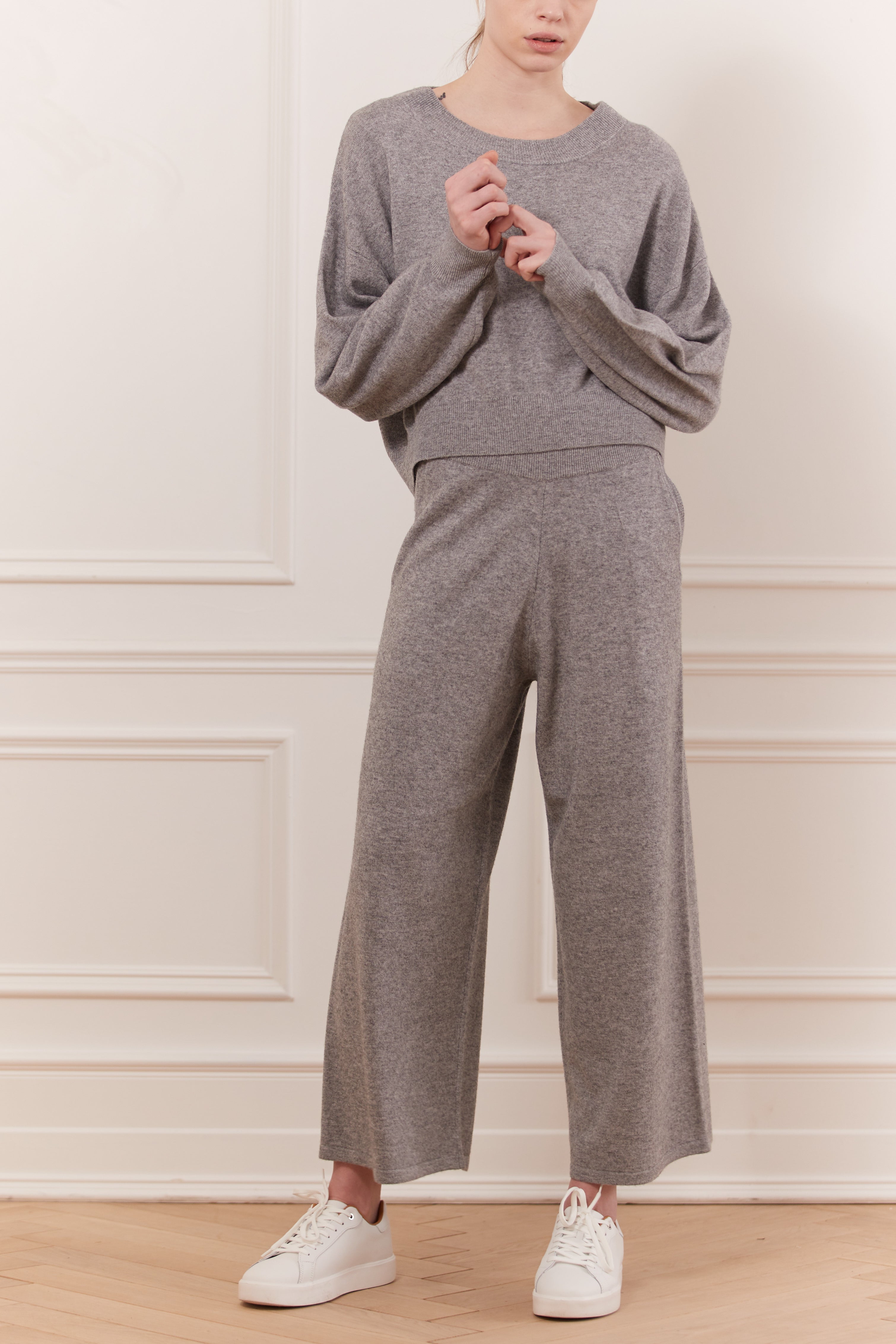 Crew neck boxy sweater with high &  low hem