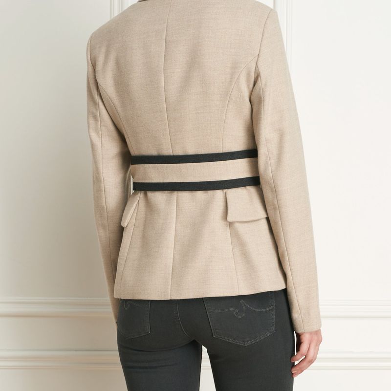 Veston avec ceinture