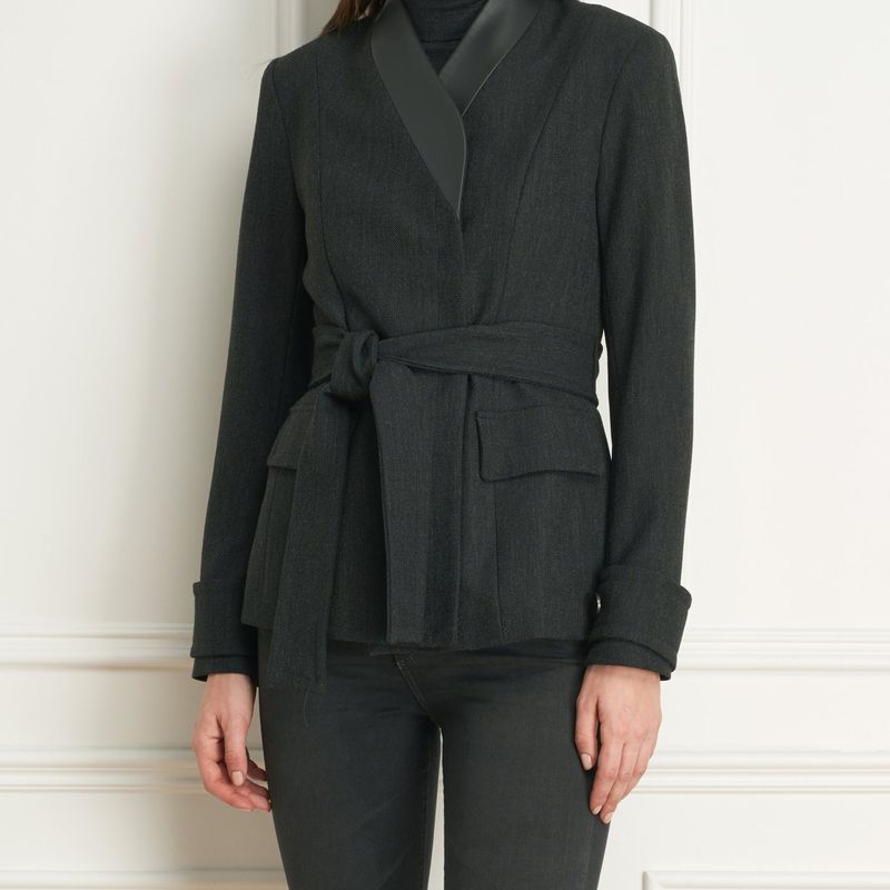 Veston avec ceinture en cuir