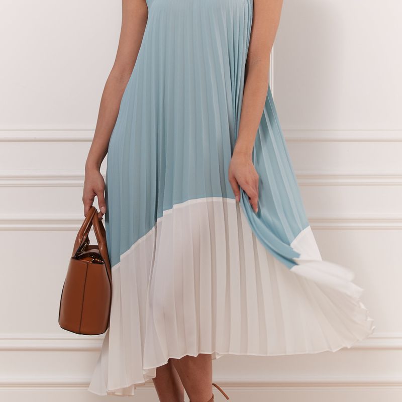 Soft Crinkle Color Block Pleated Dress