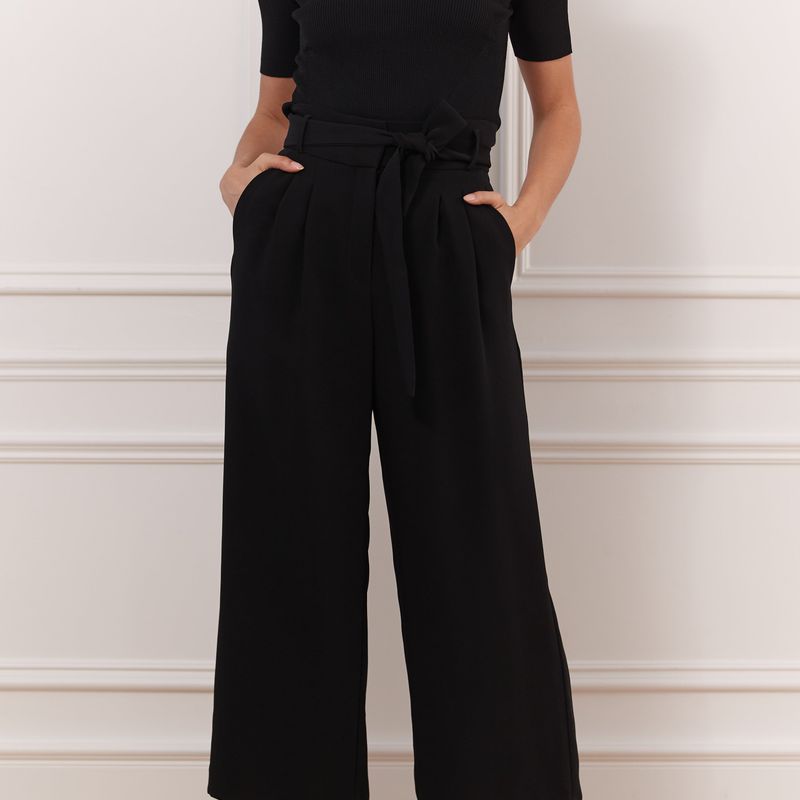 Scoop neck sweater