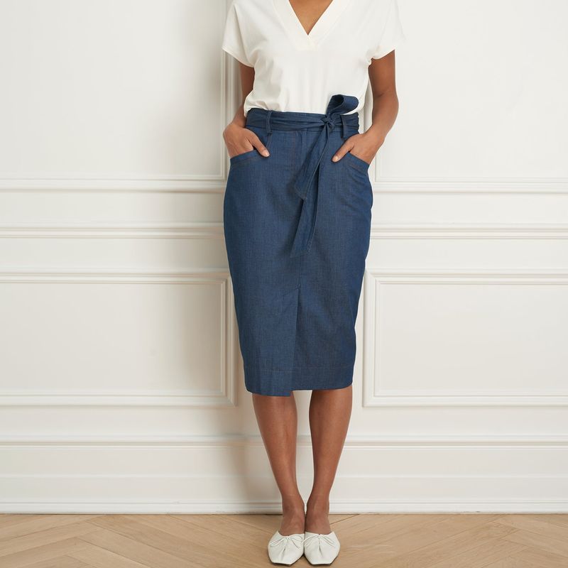 Denim pencil skirt with pockets and belt
