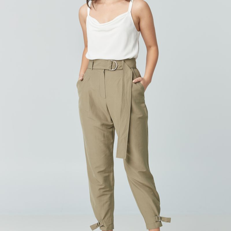 Pantalon avec boucle à l'ourlet