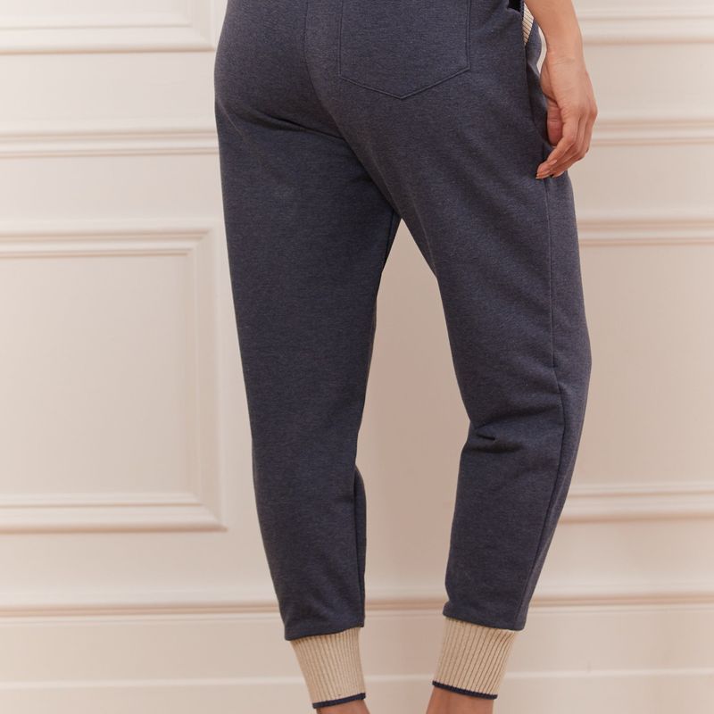 Jogger with rib band