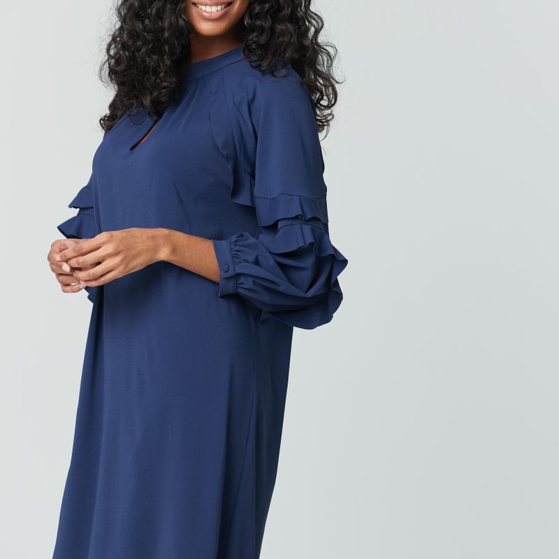 Robe courte avec détail volant