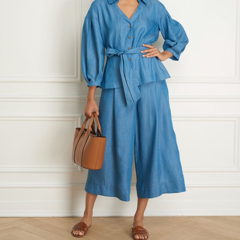 Wide leg crop pant wth front pleat