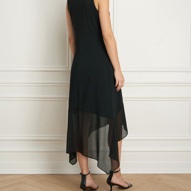 Sleeveless dress wth chiffon combo