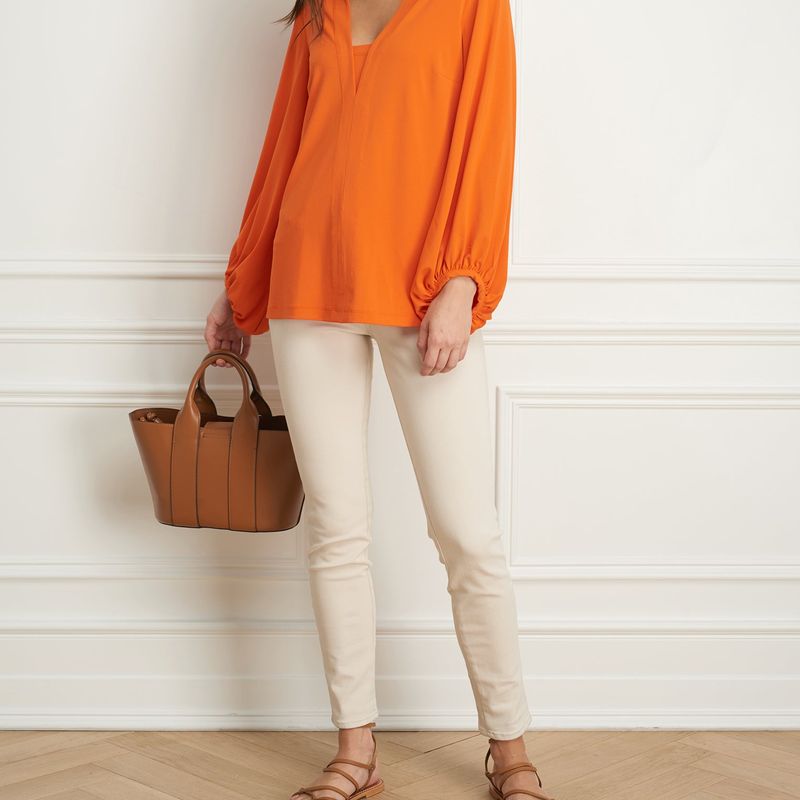 V-neck top with billoy sleeve