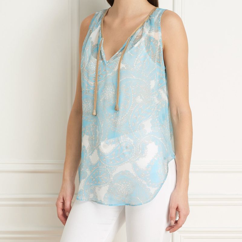 Sleeveless top wth drawstring