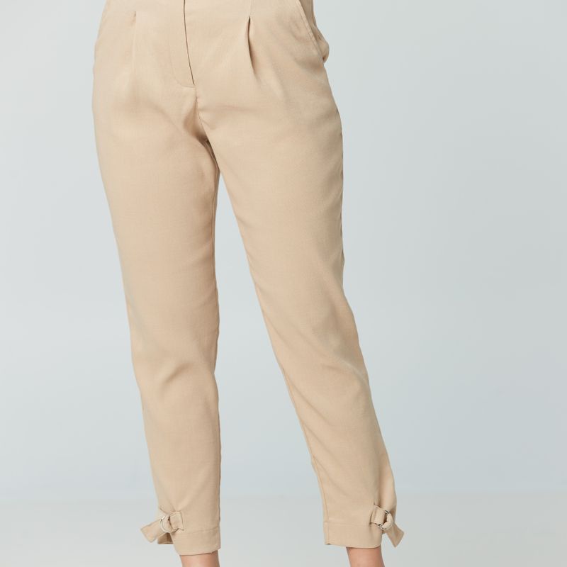 Pantalon fuseau à plis
