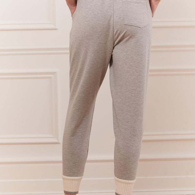 Jogger with rib band