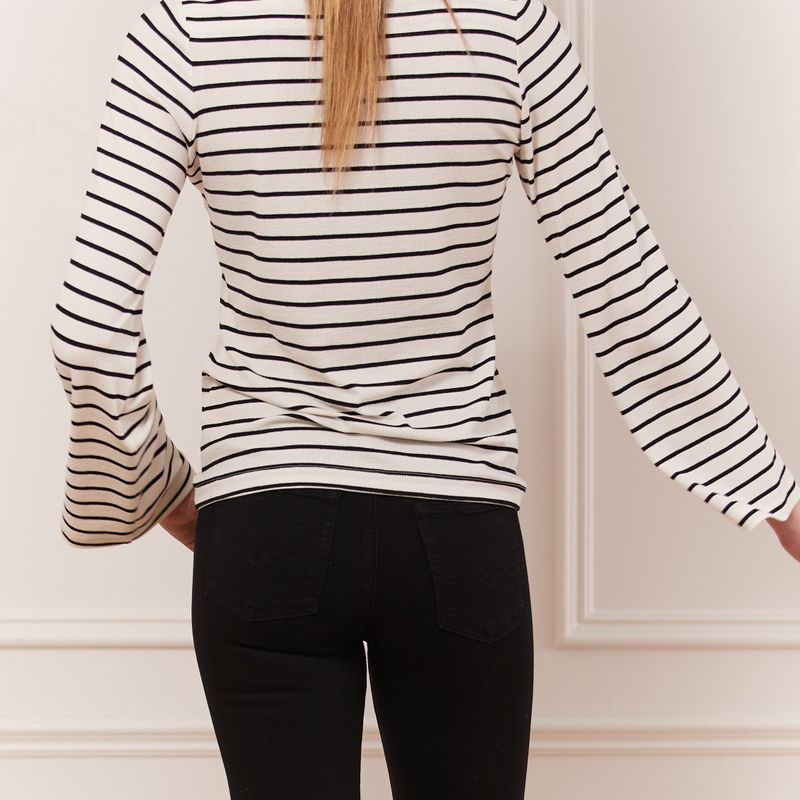 Haut encolure bateau manche cloche