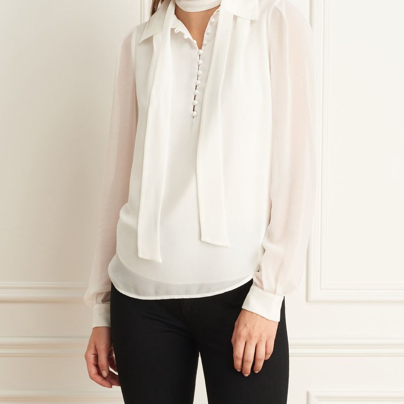 Blouse Chiffon Avec Boutons Et Foulard