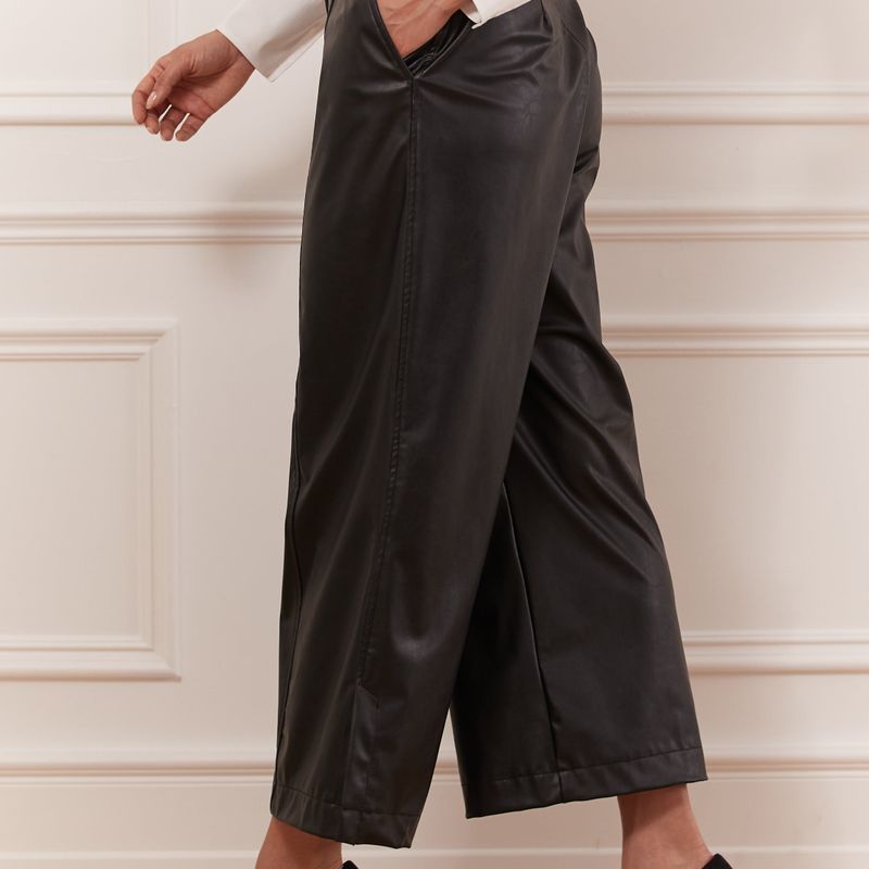 Pantalon court faux cuir