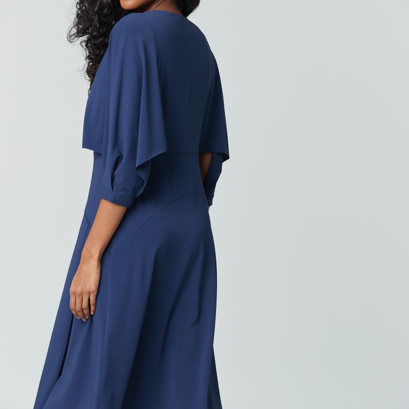 Robe croisée manche ouverte