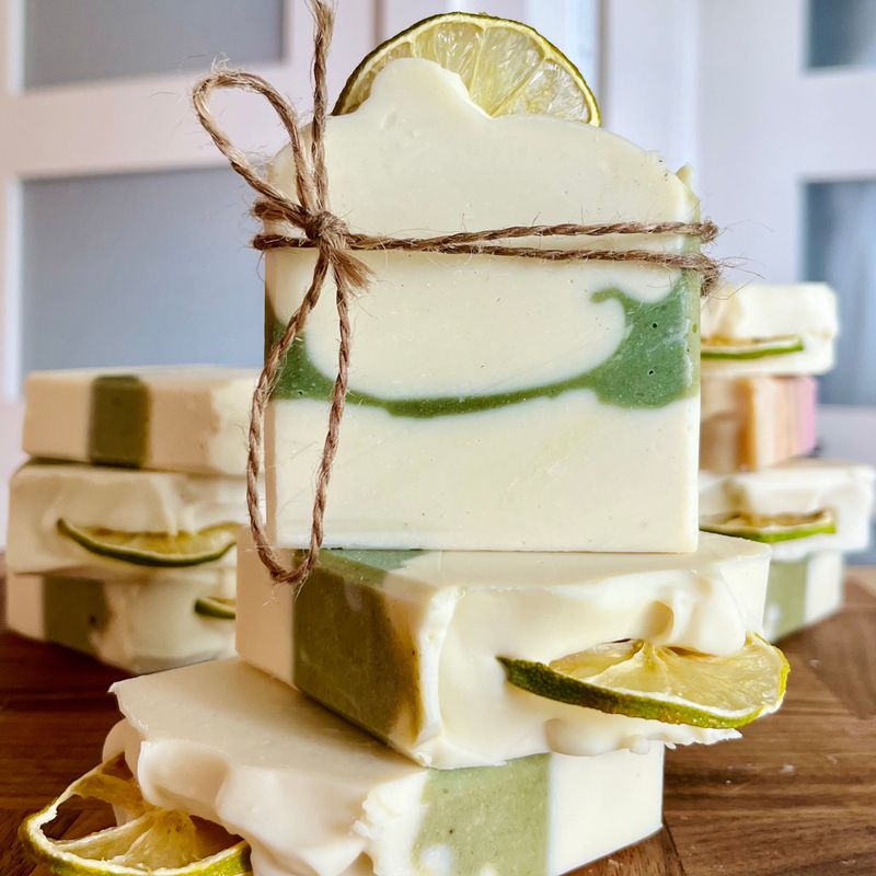 Savon au lait de coco ВAHECCA lime et eucalyptus