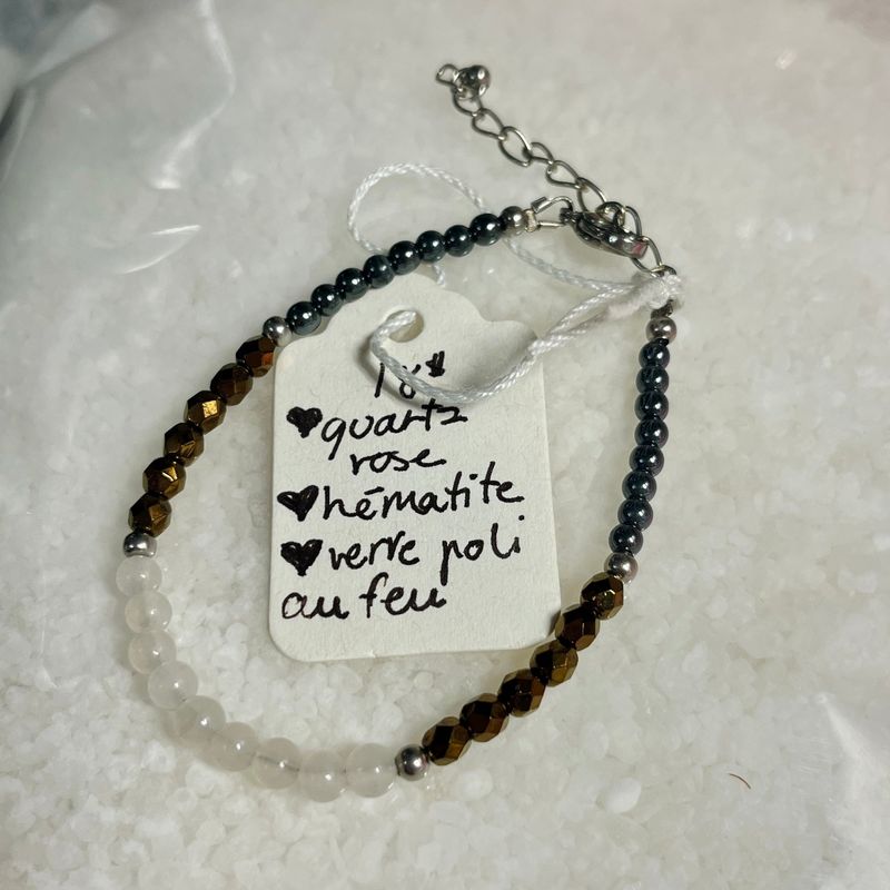 Bracelet en pierres semi précieuses et polies