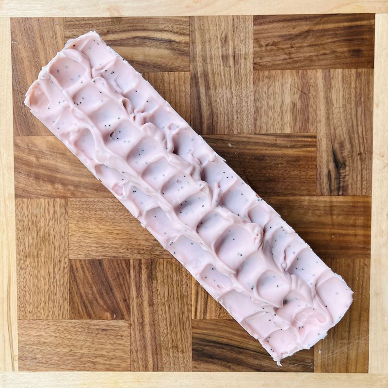 Savon exfoliant LILI graines de pavot, jojoba et pamplemousse