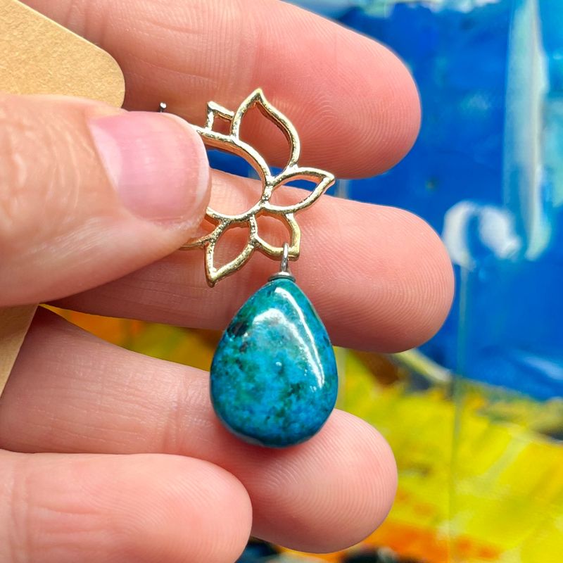 Boucles d'oreilles lotus en chrysocolle
