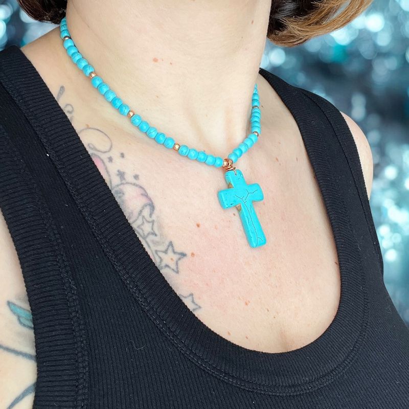 Pendentif et collier en turquoise