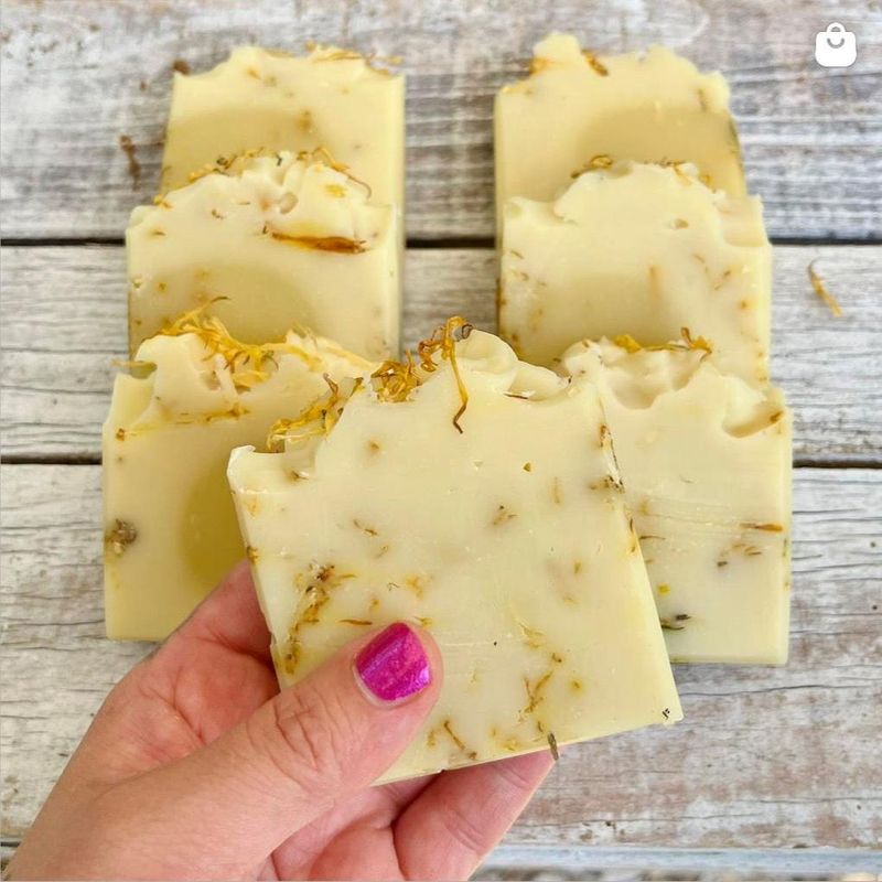 1 KG de savon DAISY à l'aloe vera et calendula