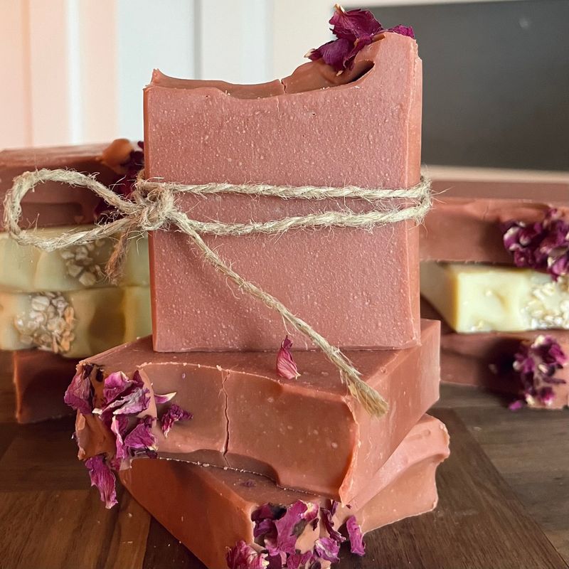 Savon au lait de chèvre JAMILA rose vanillée