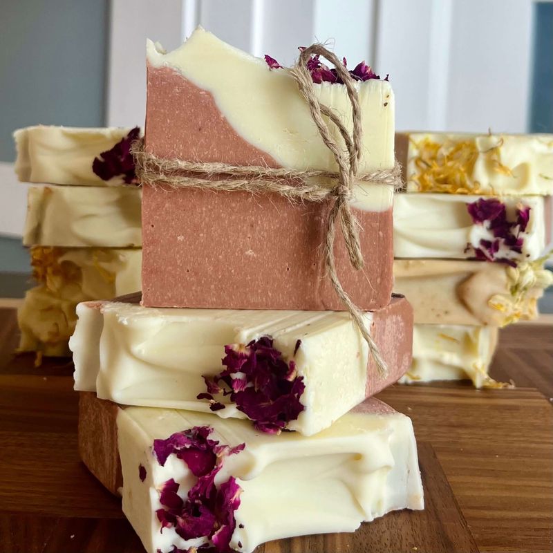 Vente finale: savon doux  BETH à l'argile rose