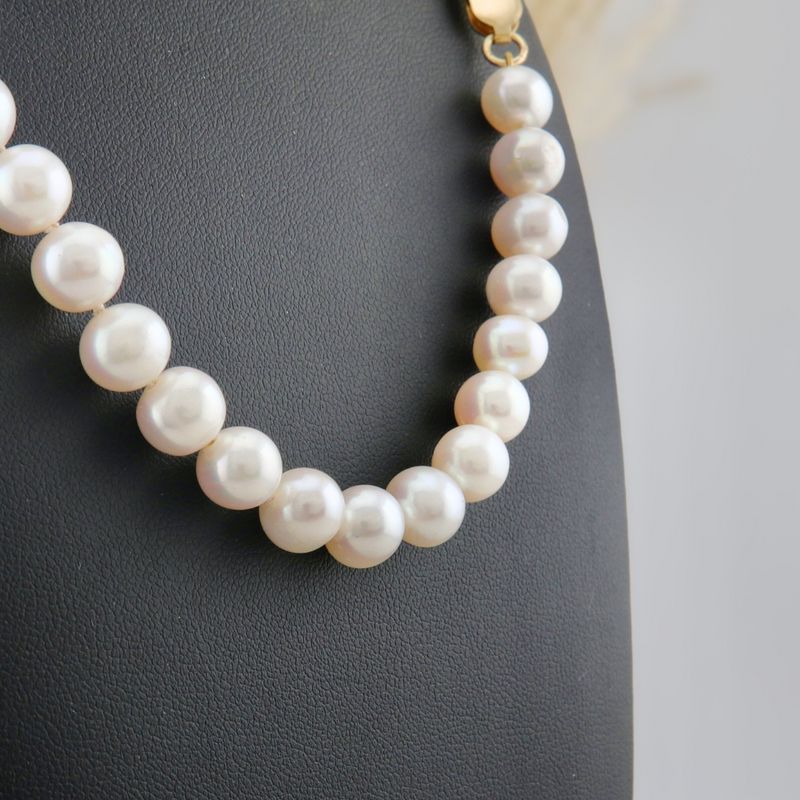Collier de perles 8 mm et or 14K