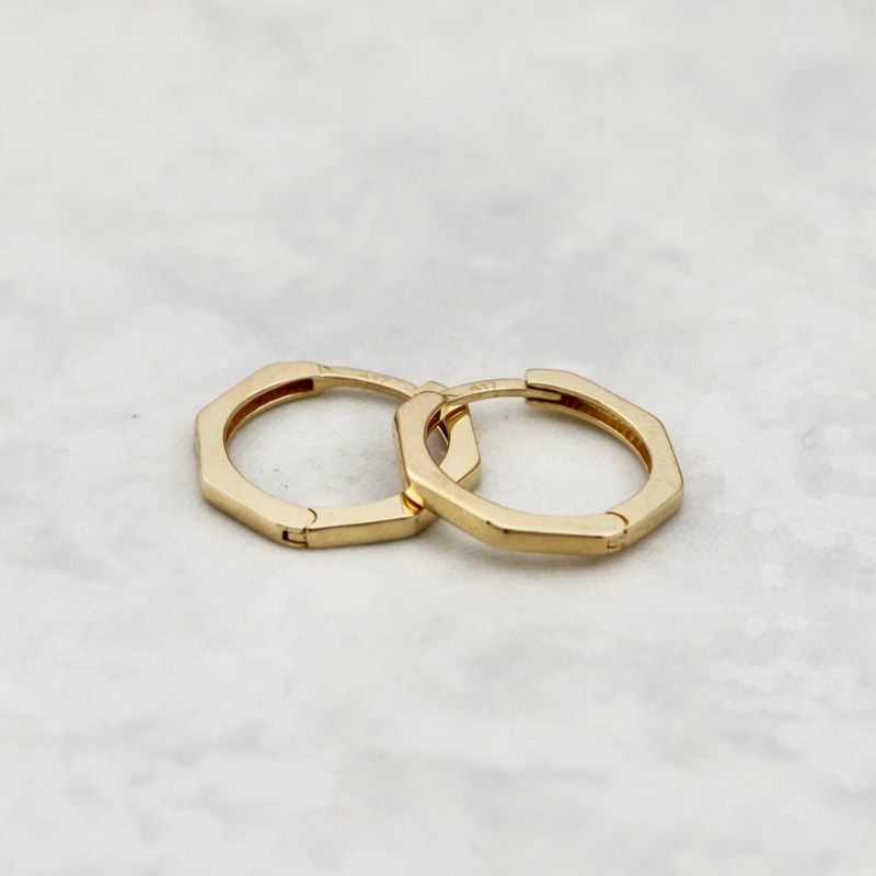 Boucles d'oreilles huggies Heptagone en or 10K