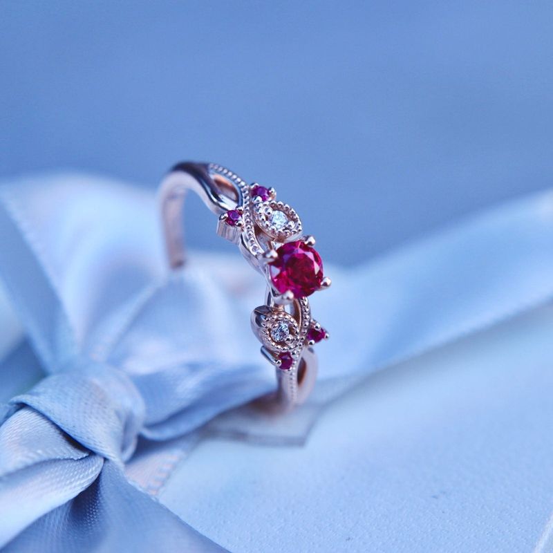 Bague Enchanteresse en or 14K, diamants et rubis