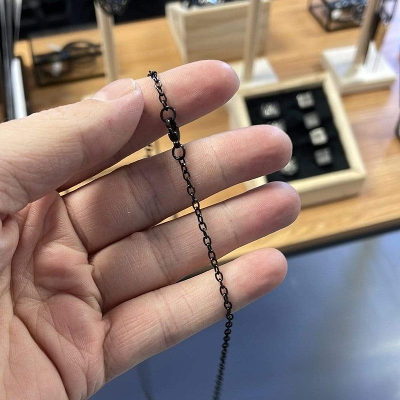 Chaine en acier noir 18 pouces
