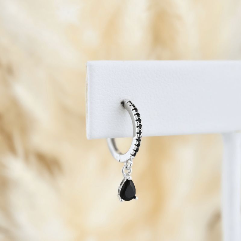 Boucles d'oreilles Huggies Gouttes noires en argent sterling