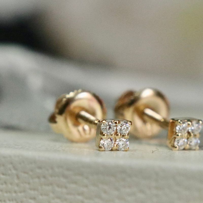 Boucles d'oreilles Les minis Carrés en or 10K et moissanites