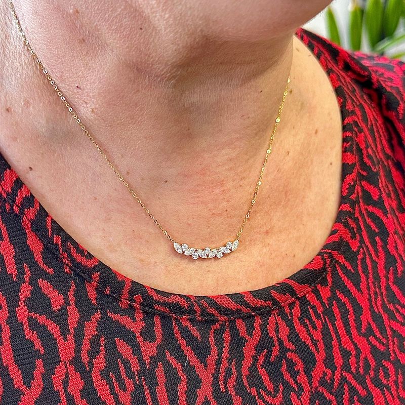 Collier Nuage Scintillant en or 10K et moissanites