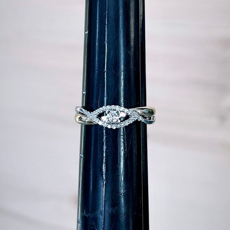 Bague Torsade en or 10K et diamants -  16pts