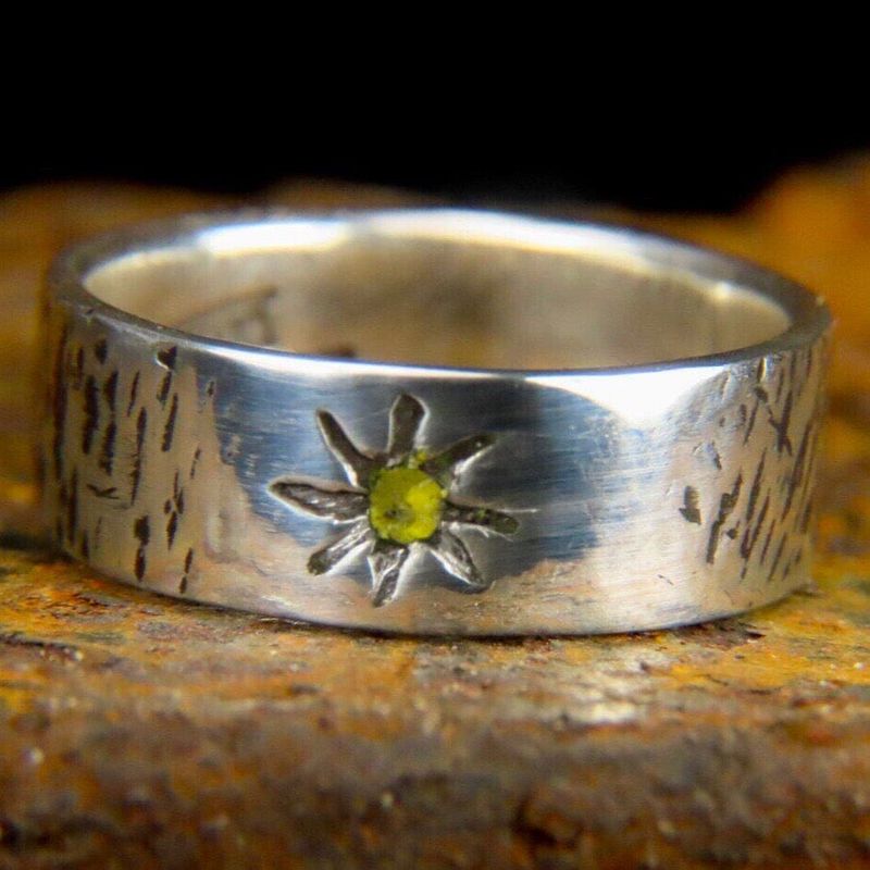 Bague de la Chrysantaime en argent sterling