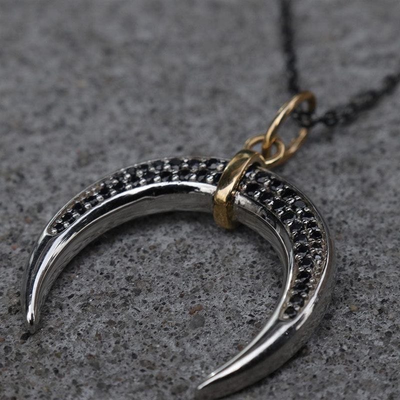 Collier Corne en argent sterling, or 14K et saphirs noirs