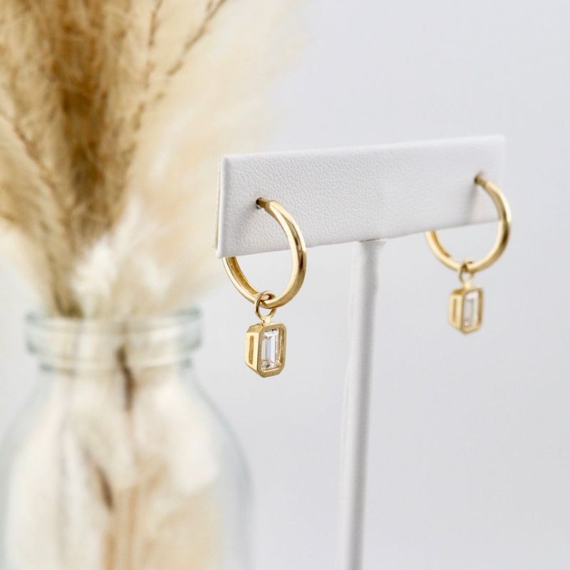 Boucles d'oreilles huggies Minimalistes en or 10K