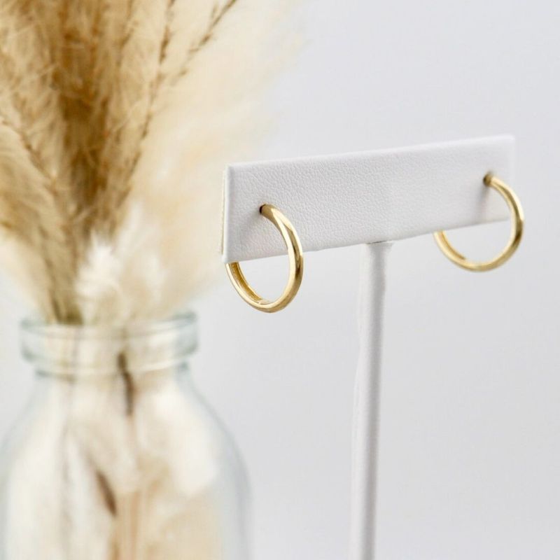 Boucles d'oreilles huggies Minimalistes en or 10K
