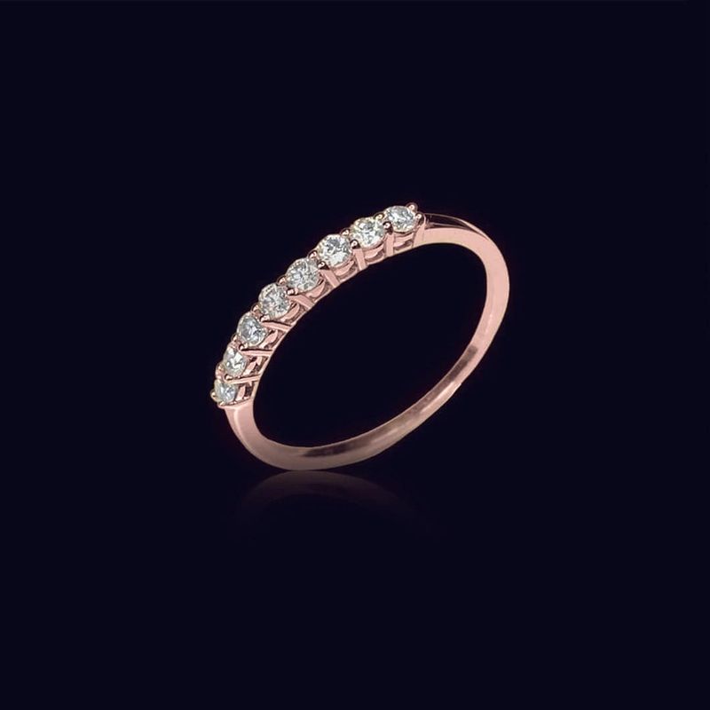 Bague semi-éternité à 8 moissanites en or 10K