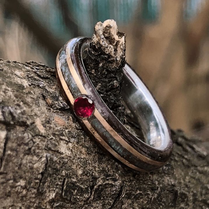 Bague en bois, argent sterling, or 14K et rubis personnalisée
