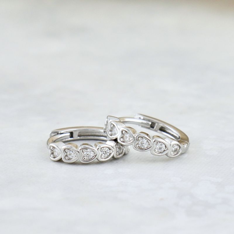 Boucles d'oreilles Huggies Coeurs en argent sterling