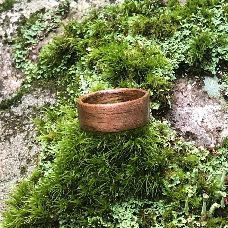 Bague en bois personnalisée