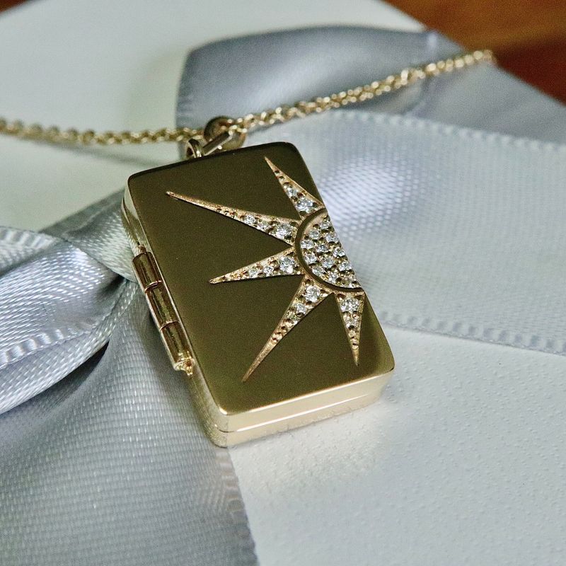 Collier porte-photo Soleil en or 14K et diamants