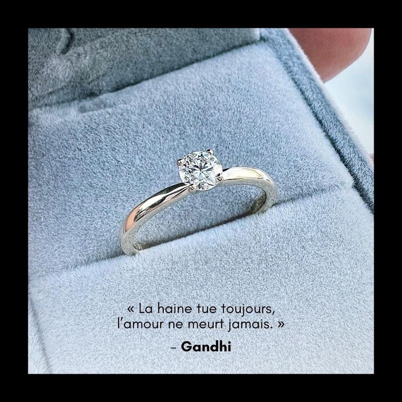Bague solitaire Classique en or 10K et moissanite 0,5 ct