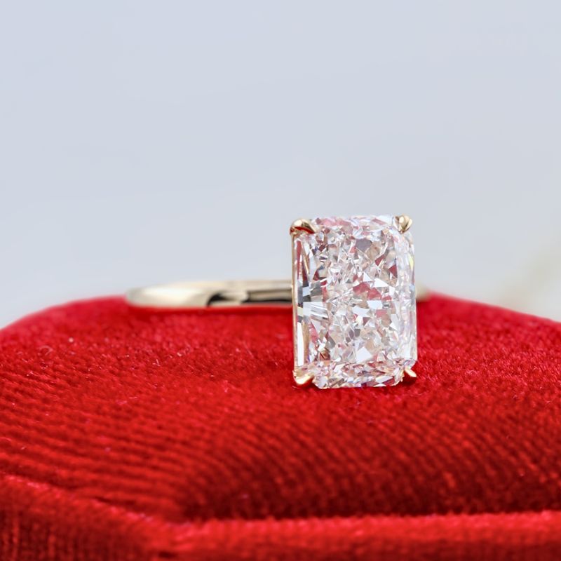 Bague Solitaire Halo Diamant Radiant 3,8 ct