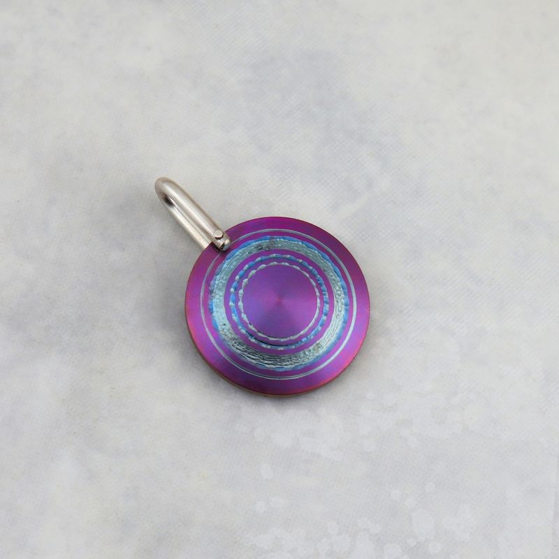 Pendentif en argent sterling et titane