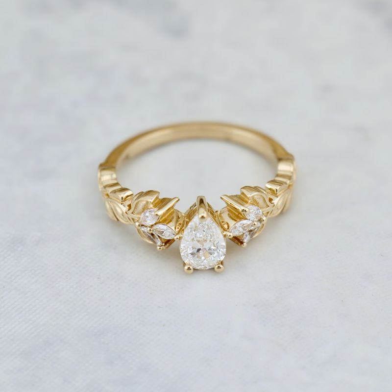 Bague Florale en or 14K -18K ou platine et diamants