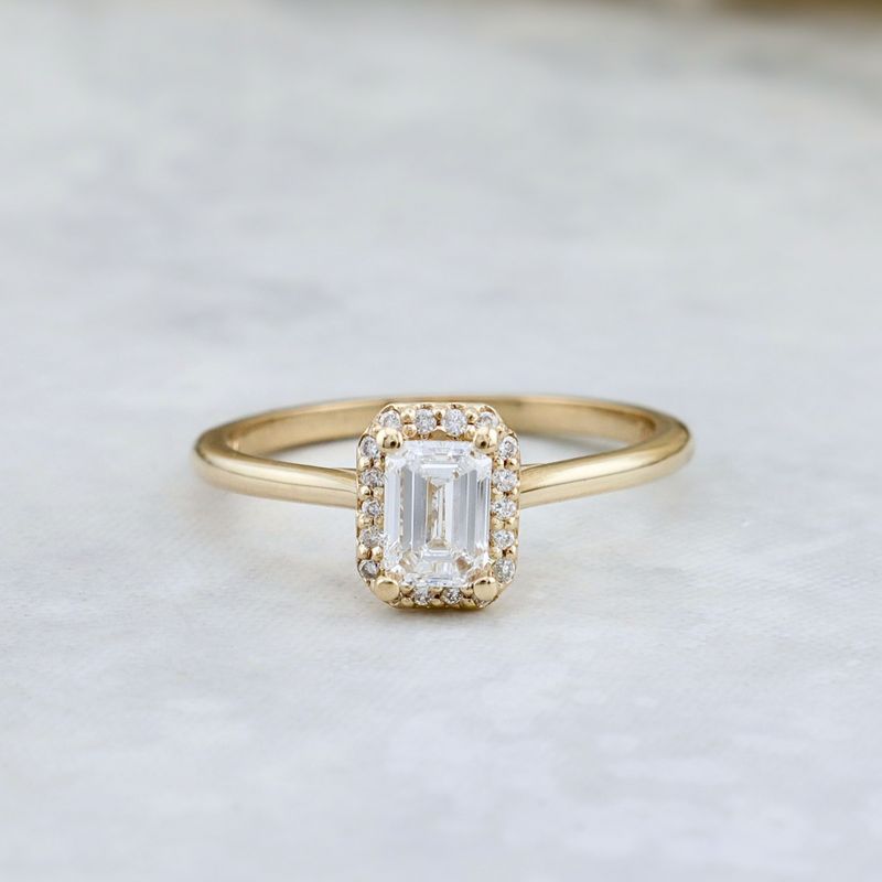 Bague Halo Émeraude en or 14K - 18K et diamant 0,6 ctw